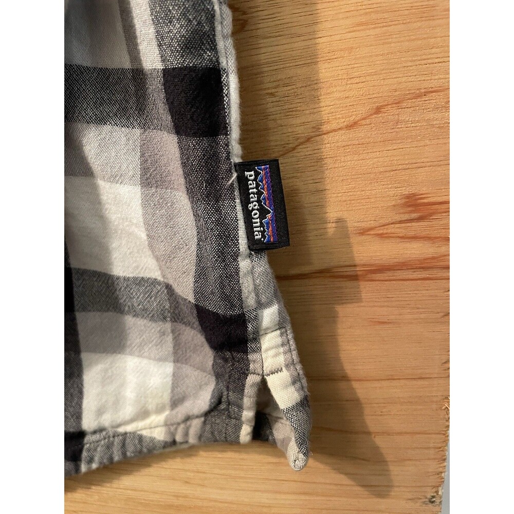 Patagonia Shirt Women’s Size 6 Black And White Checked Lined Organic Cotton L S - Picture 6 of 10